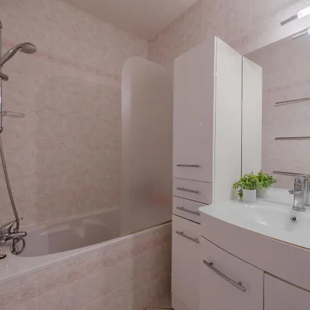 Apartment Les Argonautes-5 By Interhome *